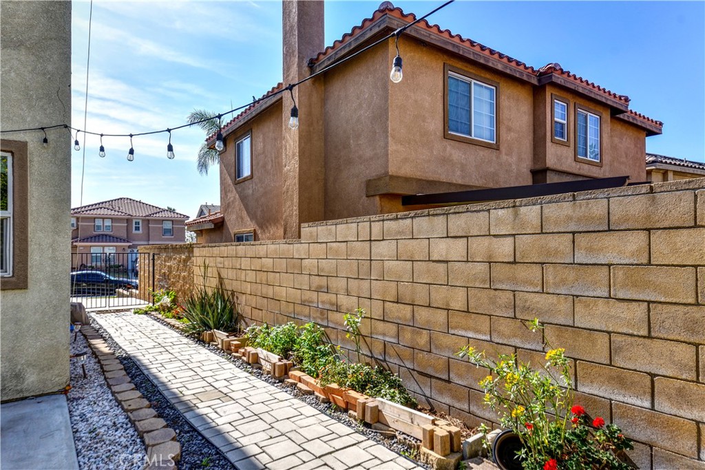16442 El Revino Drive Property Photo 30