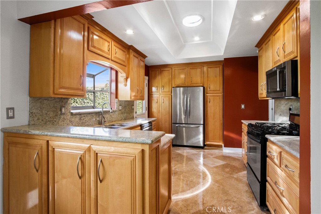 25601 Reed Drive Property Photo 6