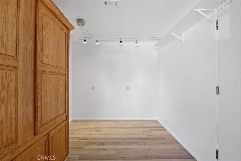 25601 Reed Drive Property Photo 11