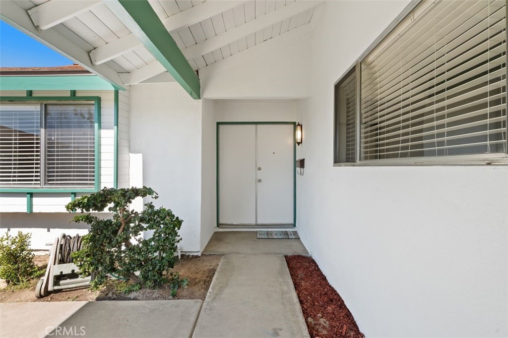 18531 Woodwind Lane Property Photo 4