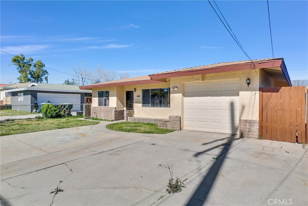 1474 W 9th Street Property Photo 2