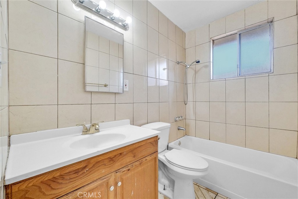 1474 W 9th Street Property Photo 8