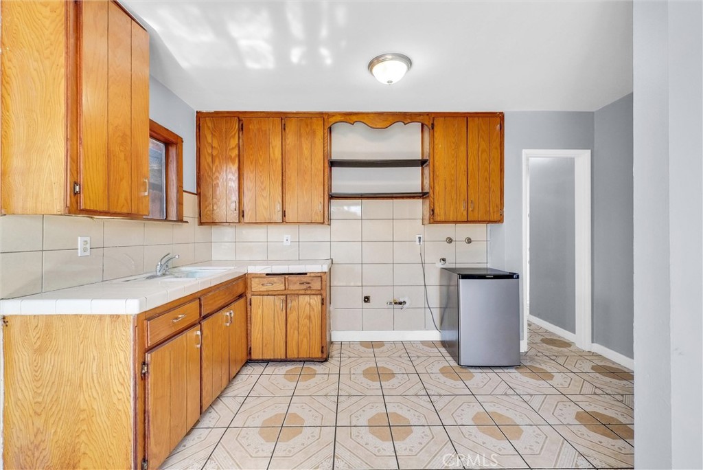 1474 W 9th Street Property Photo 9