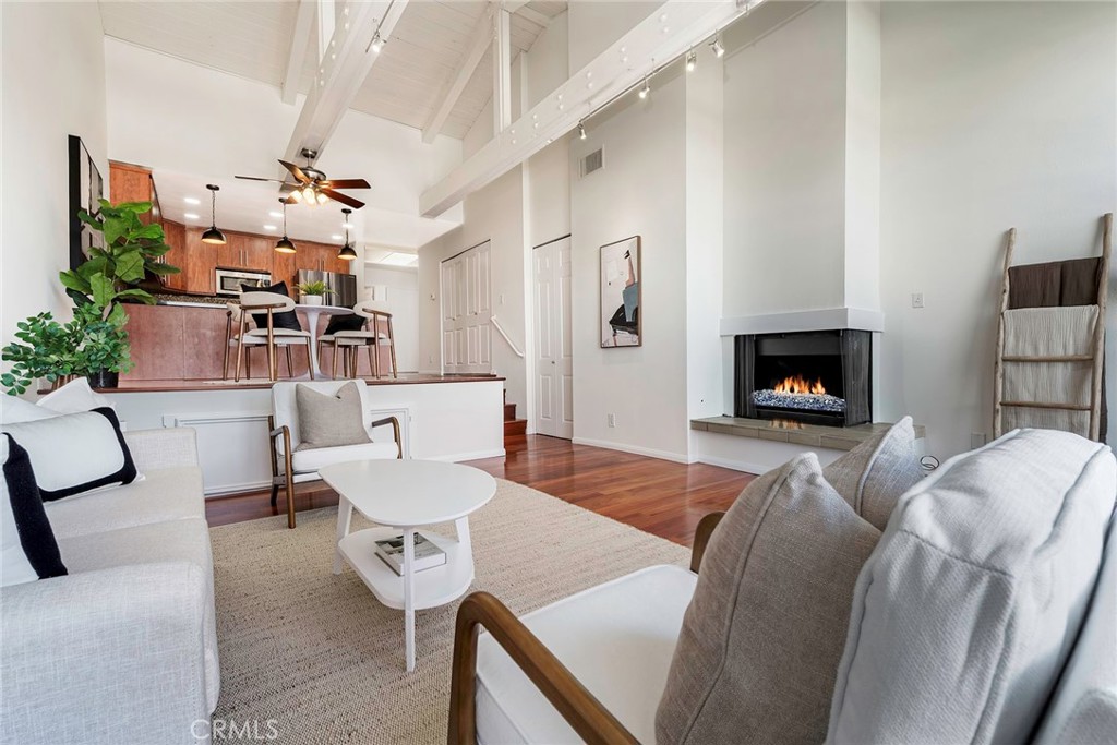 9331 Marina Pacifica Dr N Property Photo 10