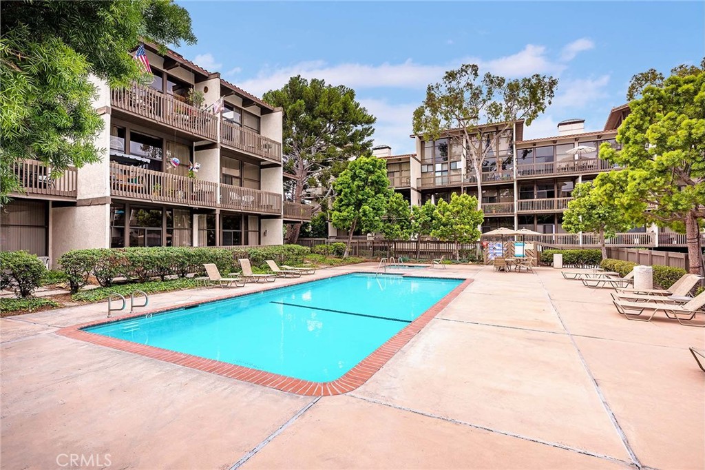 9331 Marina Pacifica Dr N Property Photo 21