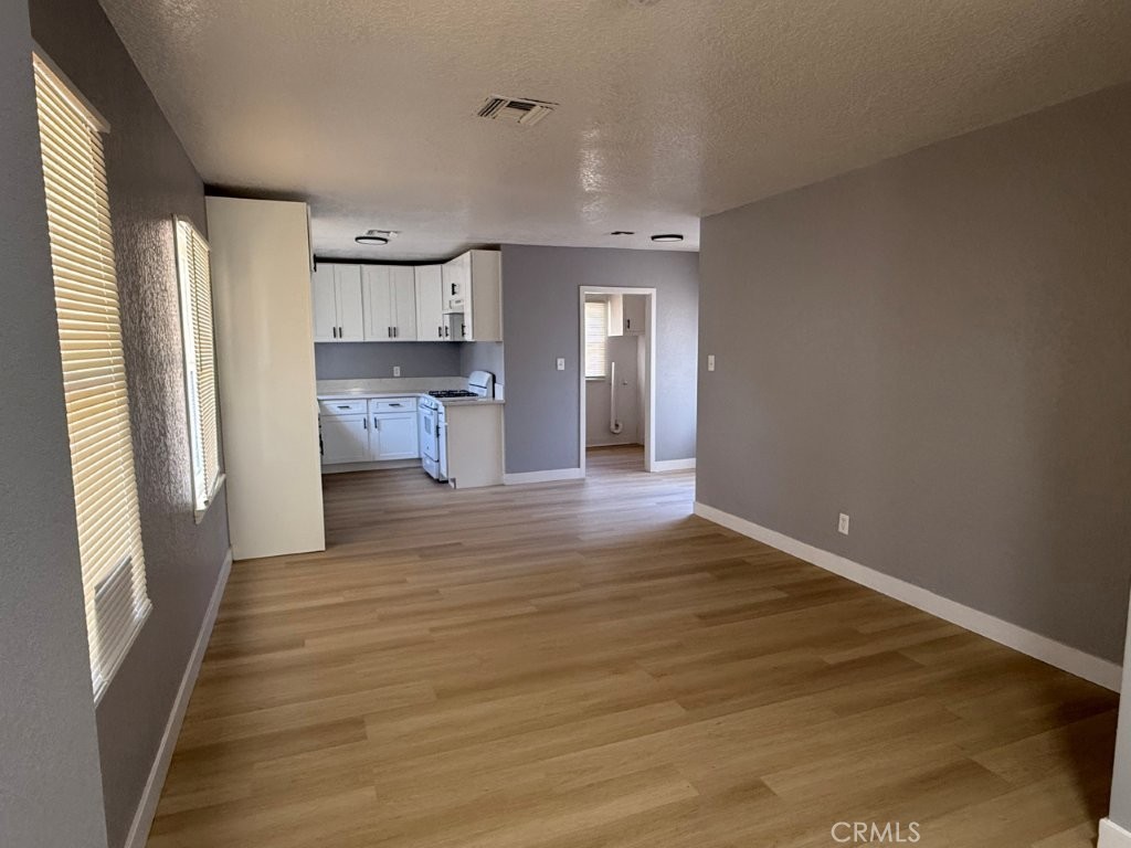 3015 Serrano Road Property Photo 4