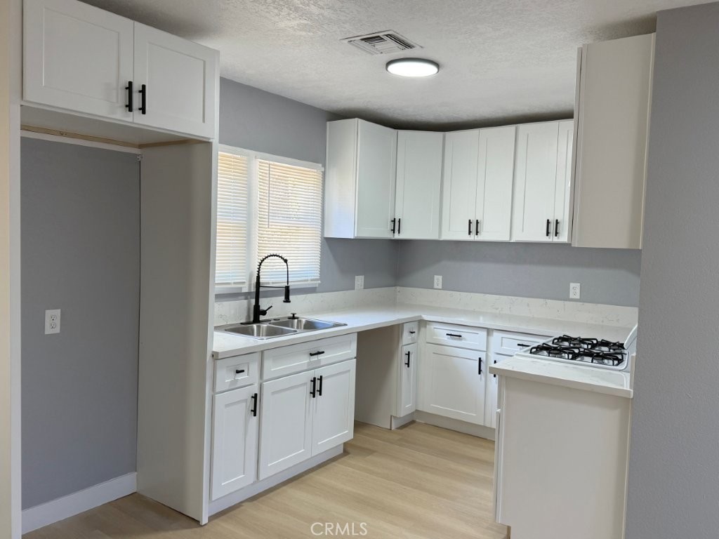 3015 Serrano Road Property Photo 6