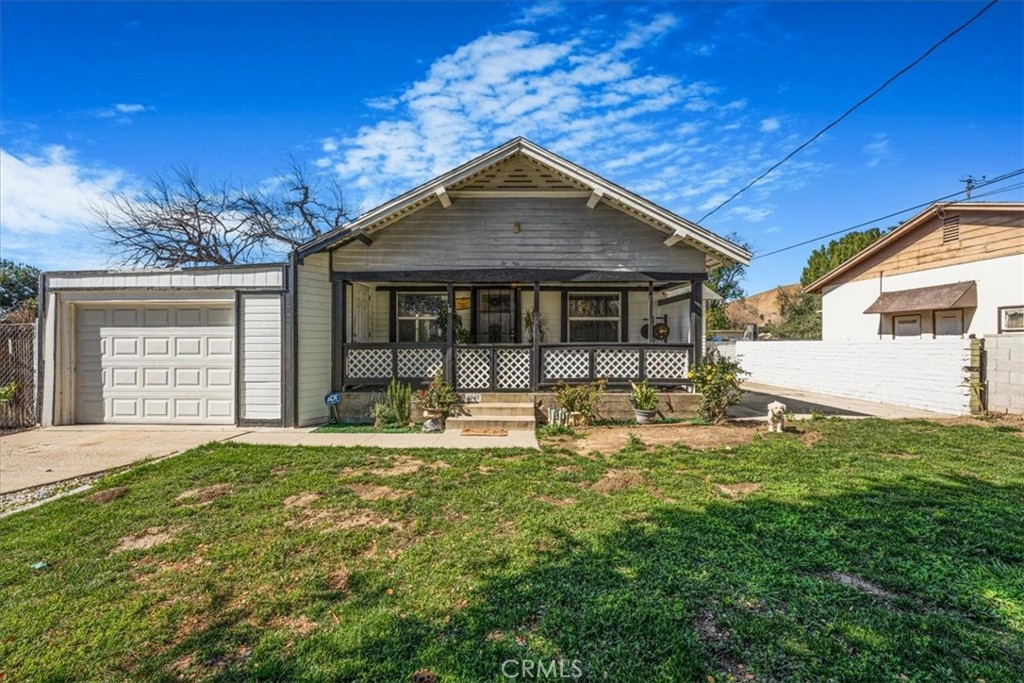 3040 N F Street Property Photo 1