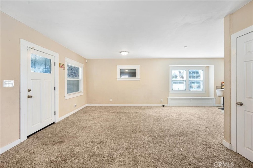 3040 N F Street Property Photo 10