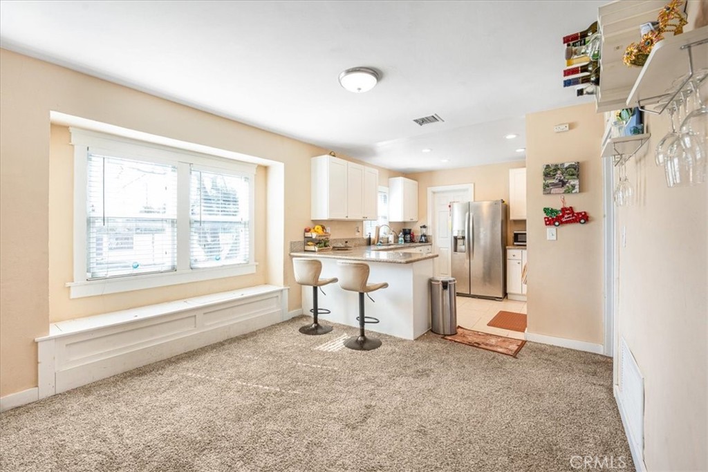 3040 N F Street Property Photo 11