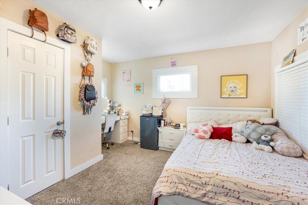 3040 N F Street Property Photo 18