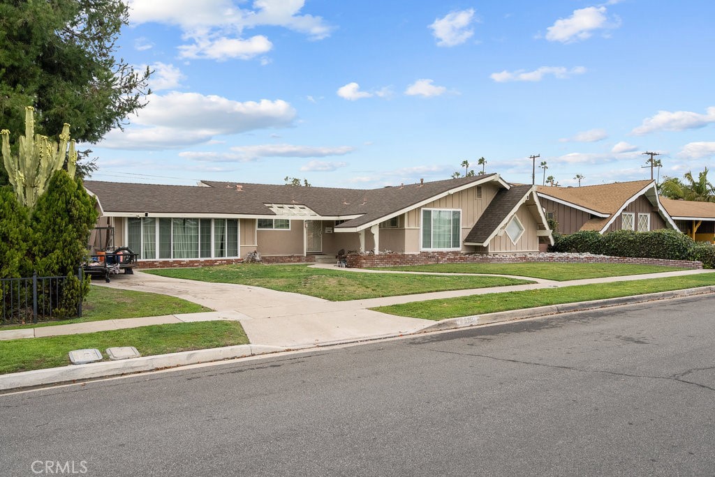 2613 W Chanticleer Road Property Photo
