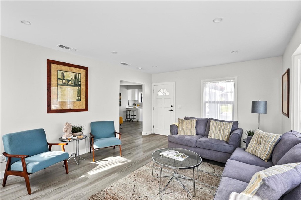 8201 8 Property Photo
