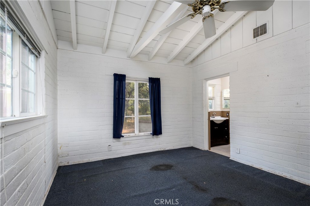 121 Furlong Lane Property Photo 9