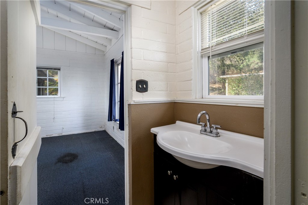 121 Furlong Lane Property Photo 10