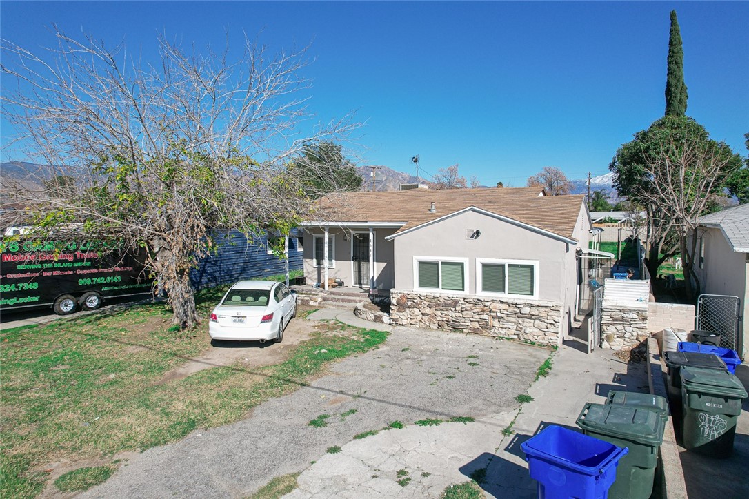 7531 Del Rosa Ave Property Photo 2