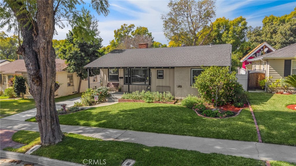 7943 Euclid Avenue Property Photo