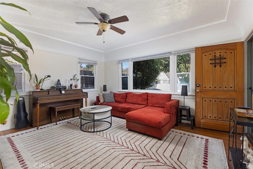 216 W 23rd Street Property Photo