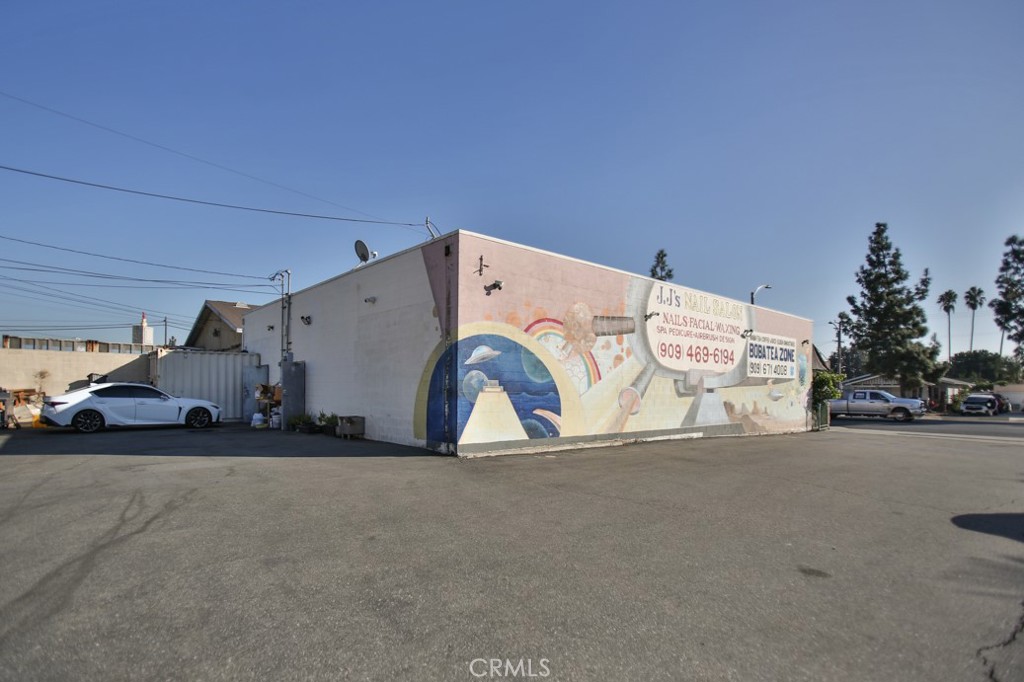 961 E Mission Boulevard Property Photo 11
