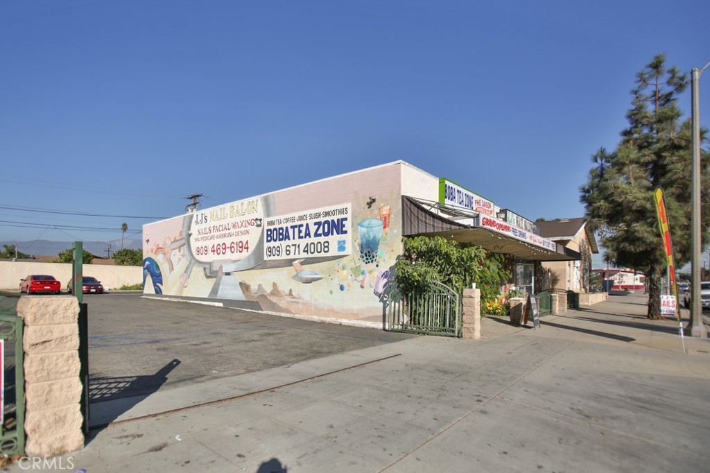 961 E Mission Boulevard Property Photo 12