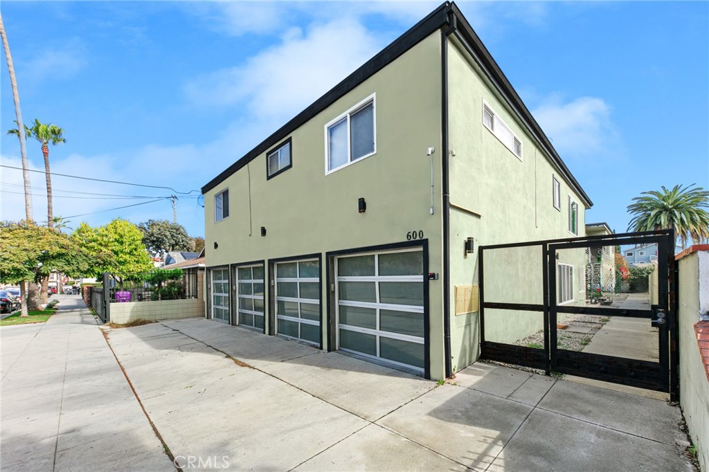 600 Almond Avenue Property Photo 1