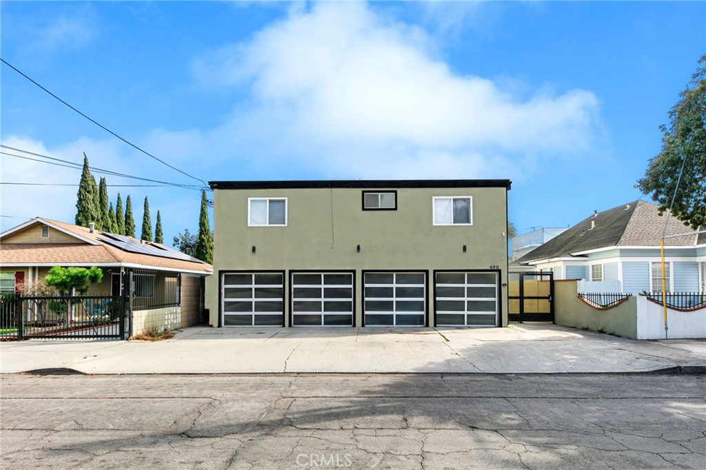 600 Almond Avenue Property Photo 2
