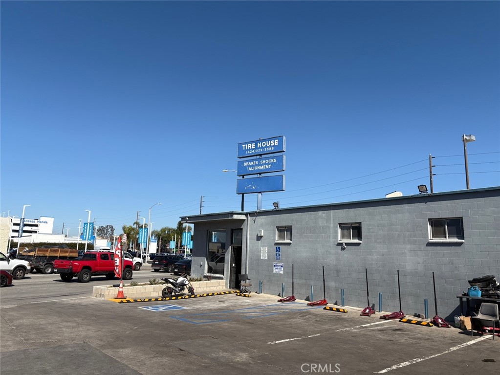 1818 W Redondo Beach Boulevard Property Photo 12