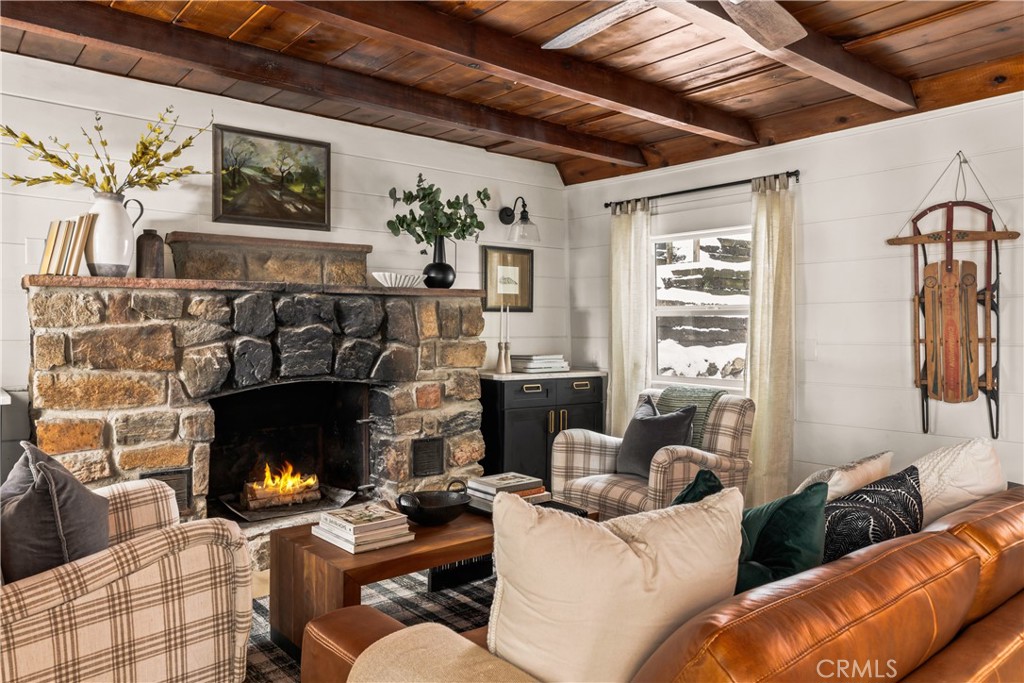 1149 Scenic Way Property Photo 7