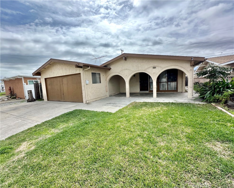 12340 Dune Street Property Photo