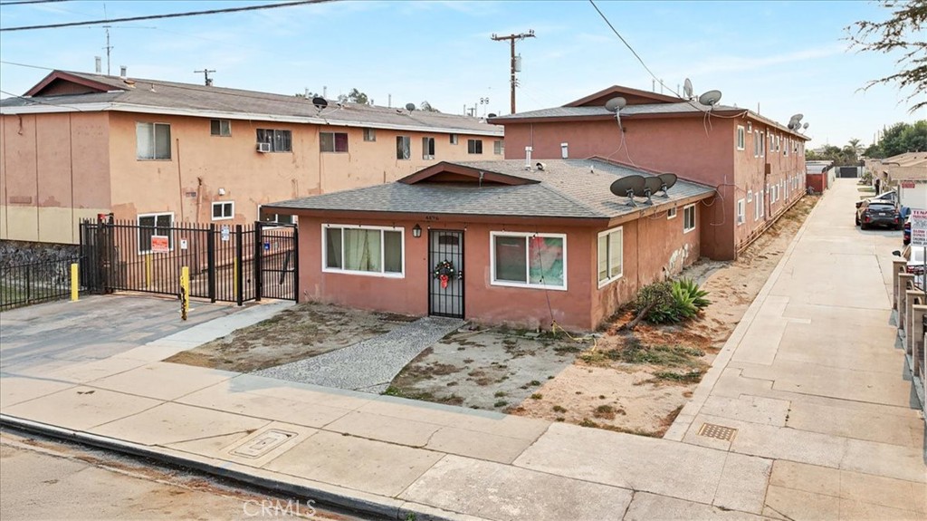 4426 Clara Street Property Photo
