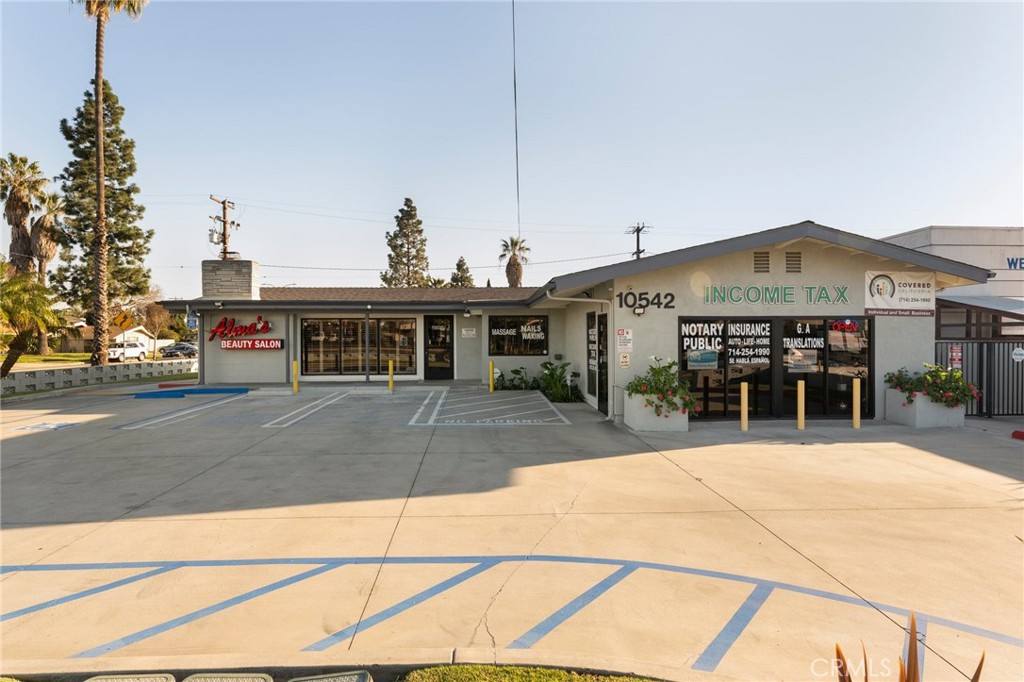10542 Katella Avenue Property Photo 3