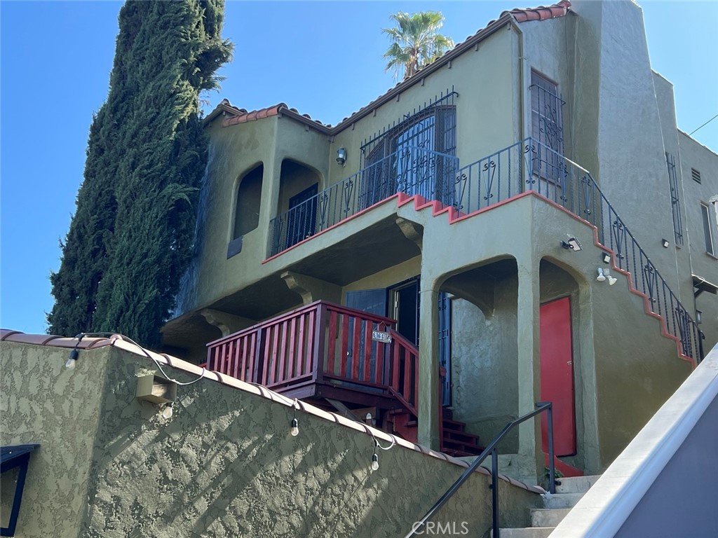 6164 1/2 Outlook Avenue Property Photo