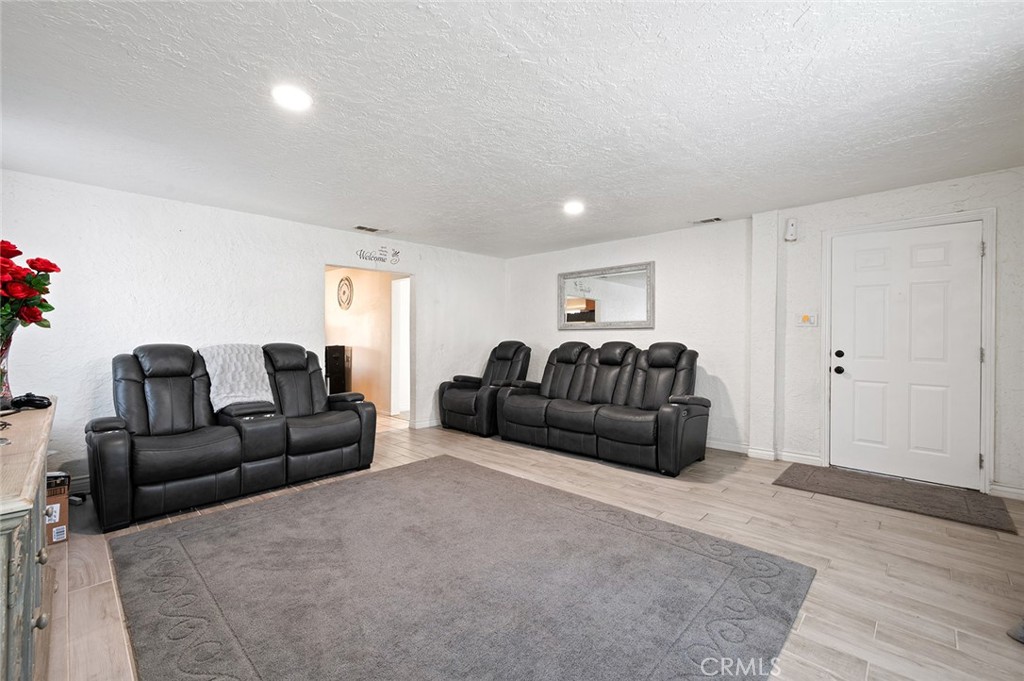 27447 Cypress Street Property Photo 7