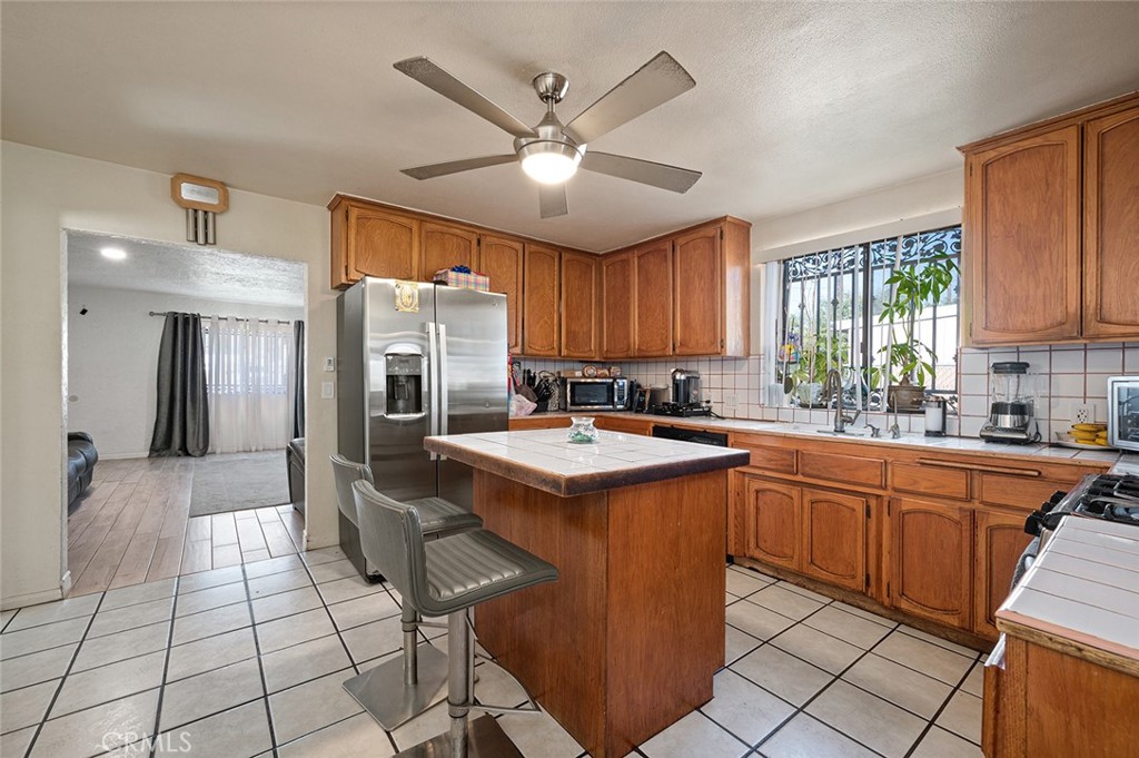 27447 Cypress Street Property Photo 10