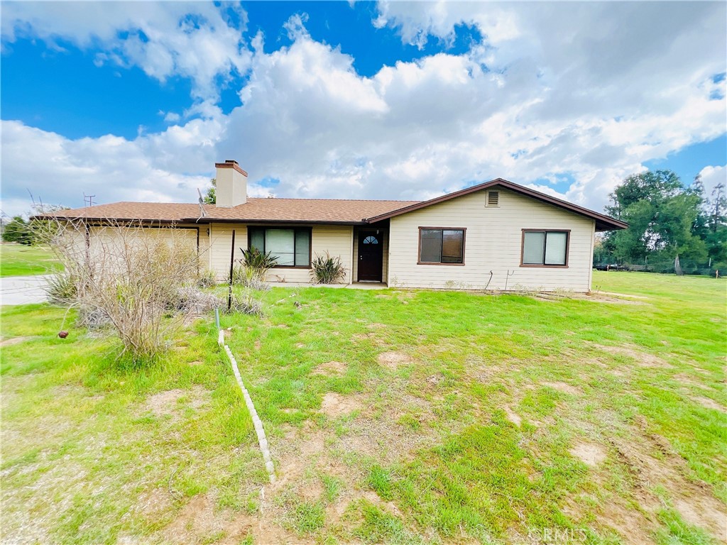 21825 Canyon Drive Property Photo
