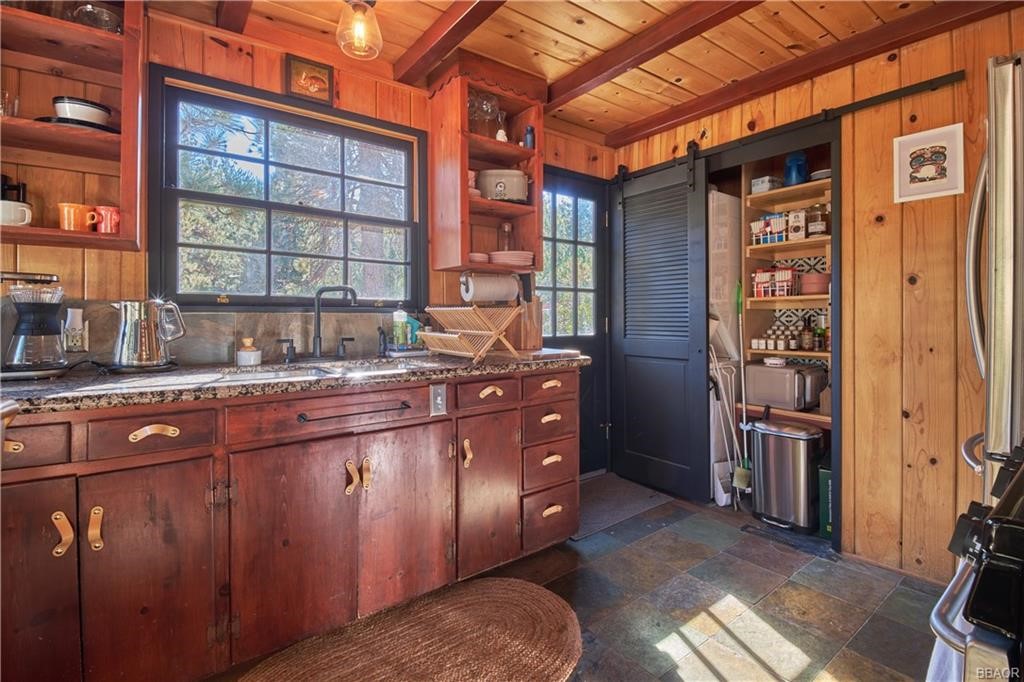 38598 Talbot Drive Property Photo 16