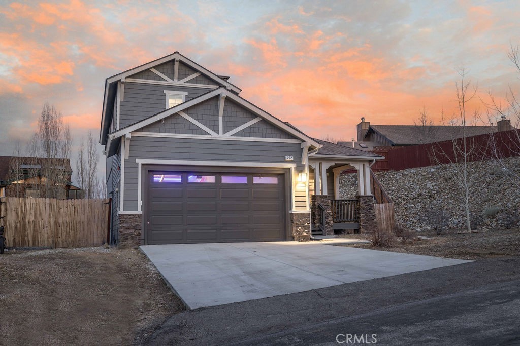 222 Crimson Circle Property Photo 2