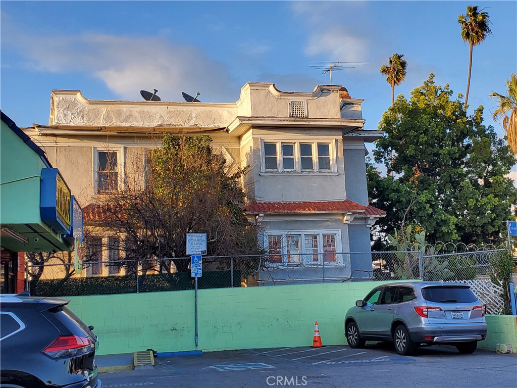 Contreras Real Estate Listings Main Image