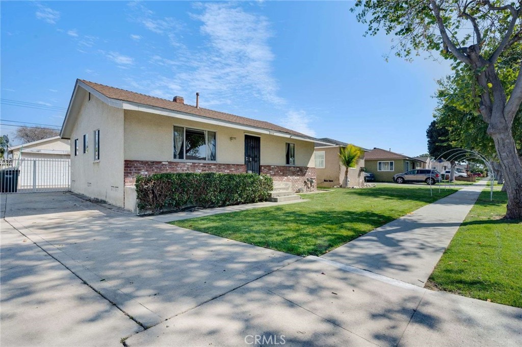 5922 Whitewood Avenue Property Photo