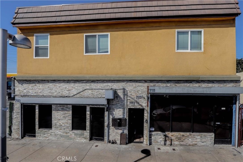 7111 S Broadway Property Photo 2