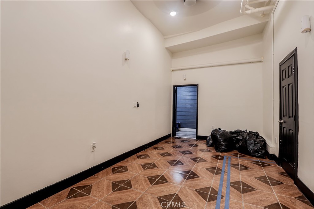 7111 S Broadway Property Photo 51