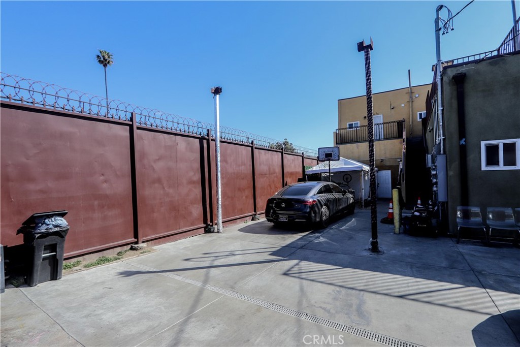 7111 S Broadway Property Photo 57