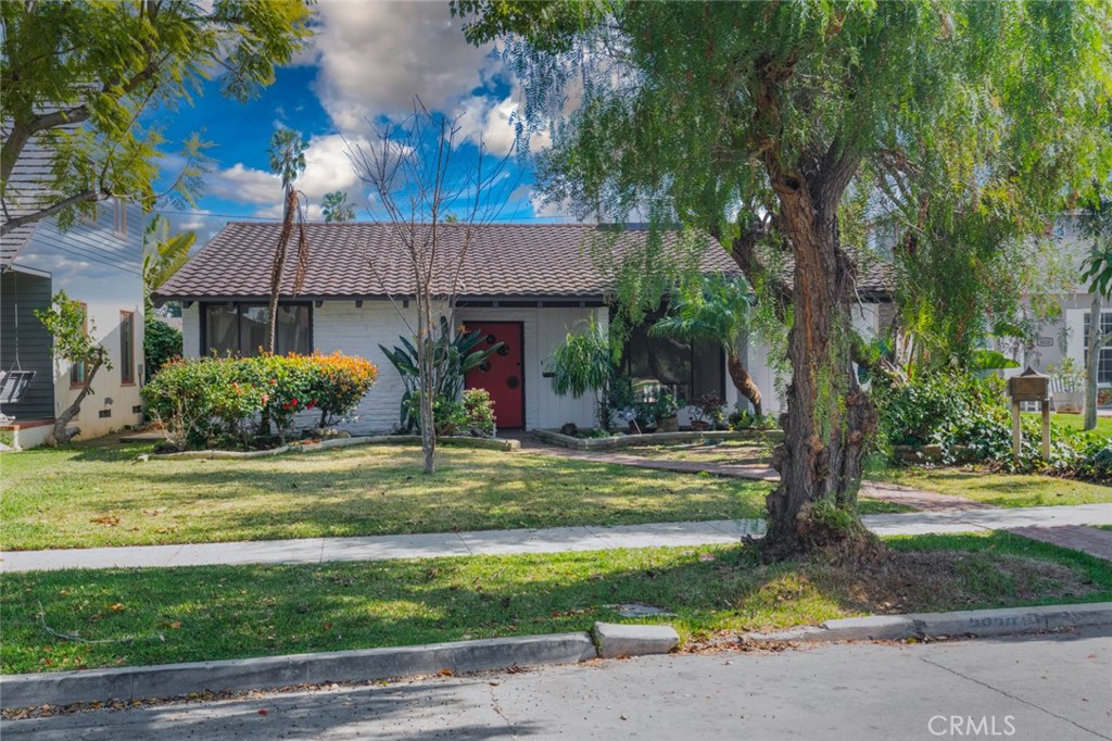 3830 Cedar Avenue Property Photo
