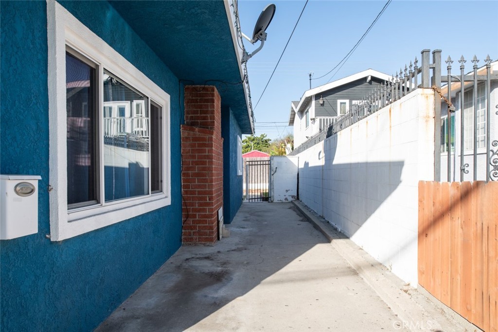 1871 Junipero Avenue A Property Photo 5