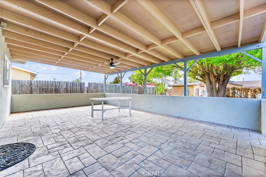 525 Balham Avenue Property Photo