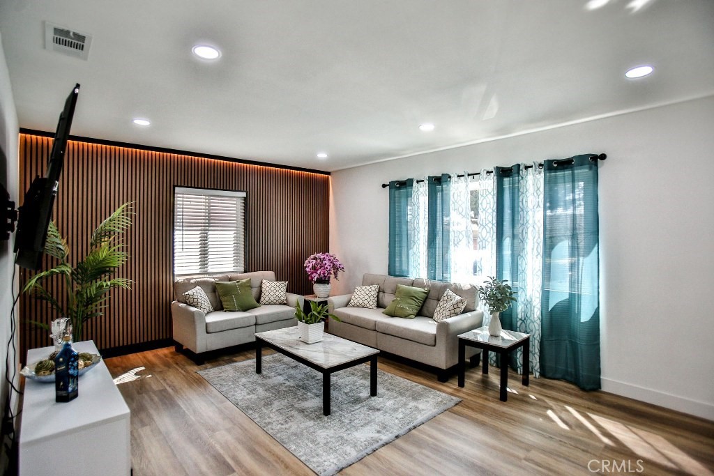 21514 Meyler Street Property Photo