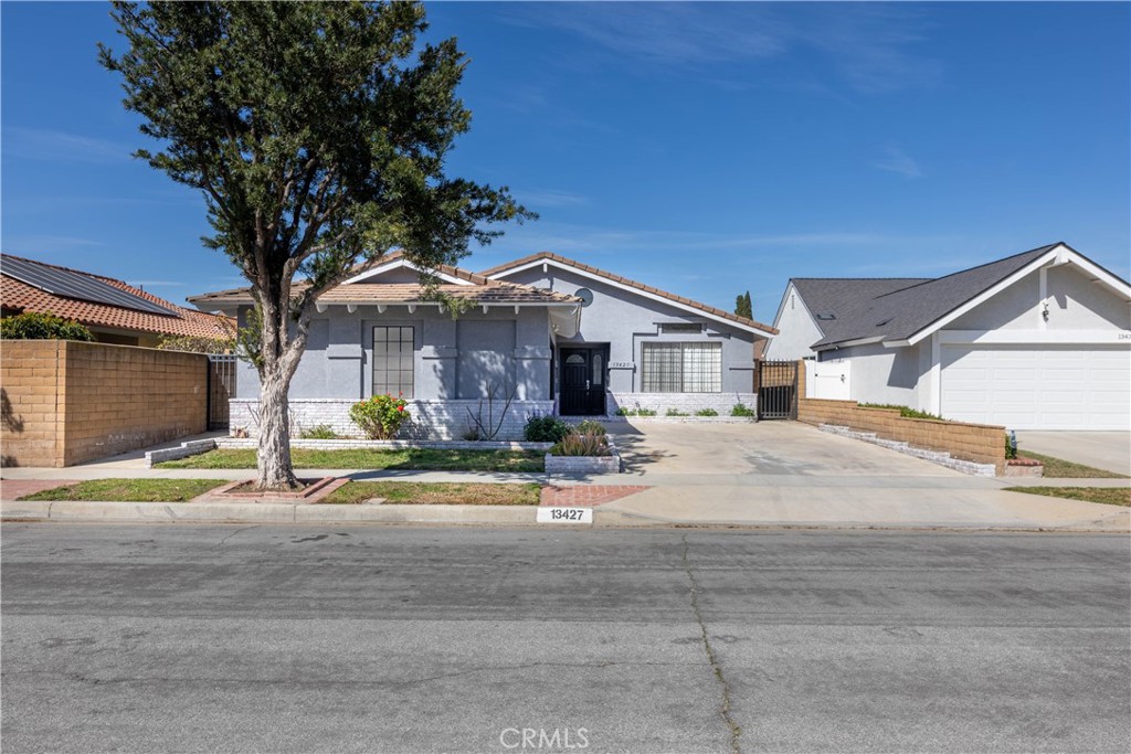 13427 Reva Circle Property Photo
