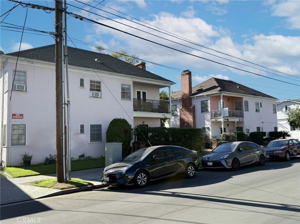 416 422 E Windsor Road Property Photo 10