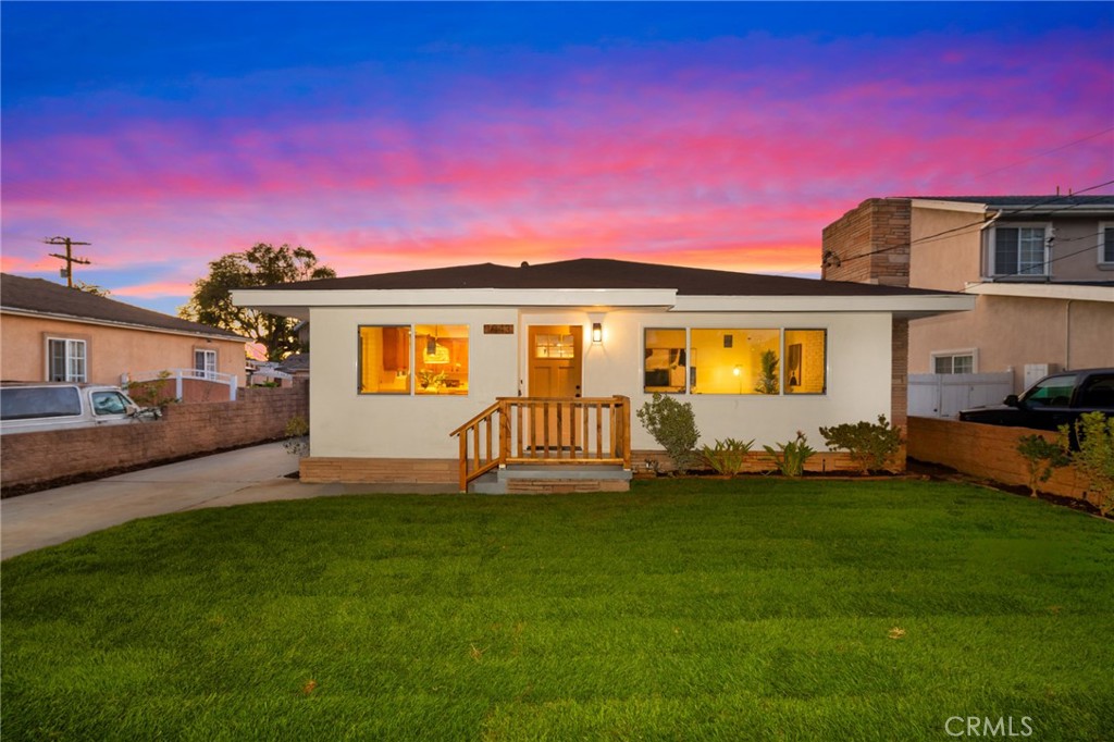 1043 S Grevillea Avenue Property Photo