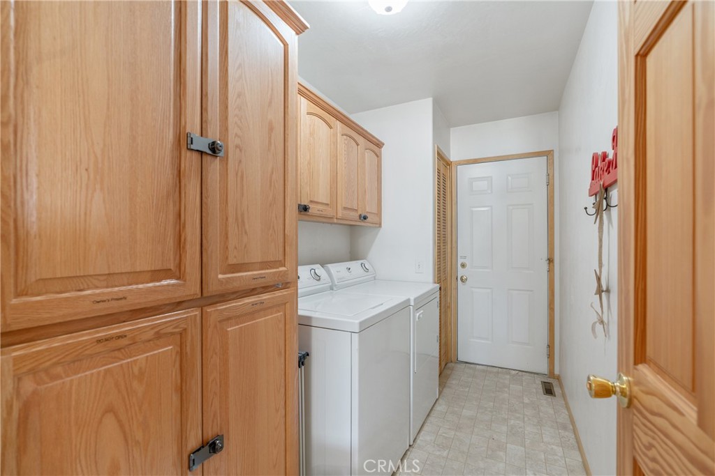 537 E Fairway Blvd Property Photo 26